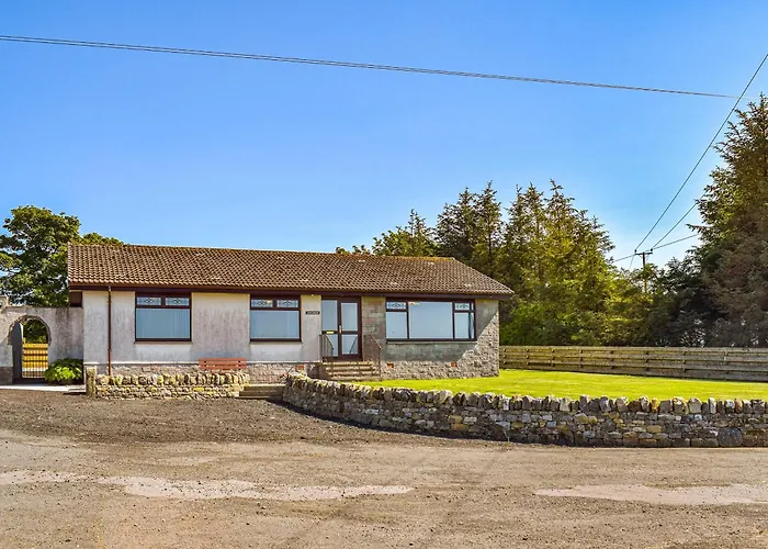 Lowesmuir Cottage